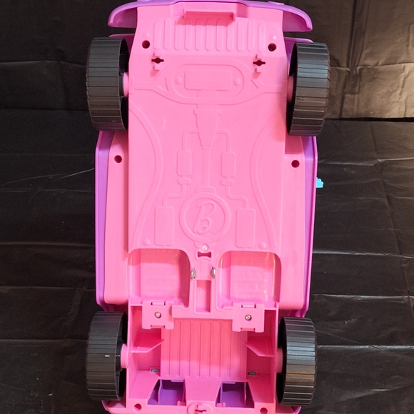 Vibrant Pink and Blue Barbie Jeep - Picture 5 of 5